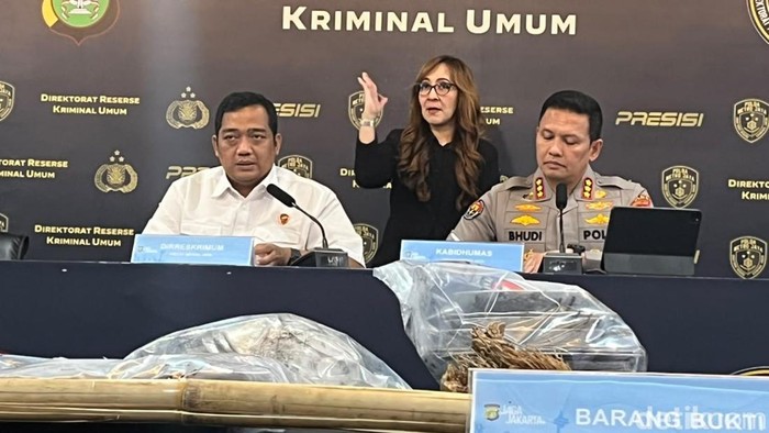konferensi-pers-kasus-tewasnya-bambang-setiawan-di-polda-metro-jaya-sabtu-1292026-1789191246927_169