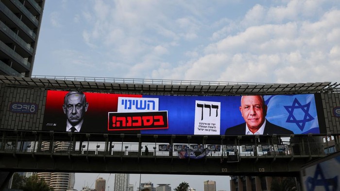 billboard-di-israel-menampilkan-netanyahu-dan-penantang-utamanya-dalam-pemilu-gadi-eisenkot-1793098921568_169