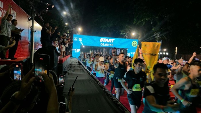 flag-off-jakarta-running-festival-kategori-full-marathon-taufikdetikcom-1792877488870_169