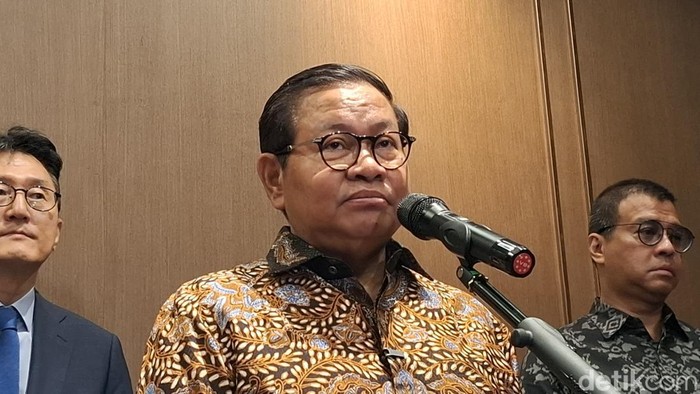 gubernur-dki-jakarta-pramono-anung-meminta-palang-merah-indonesia-pmi-dki-jakarta-menghentikan-penentuan-nominal-sumbangan-dal-1791437806228_169