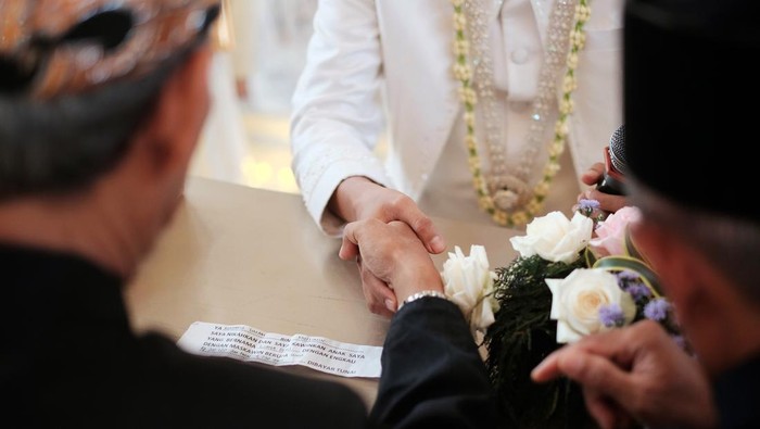 ilustrasi-nikah-di-kua_169