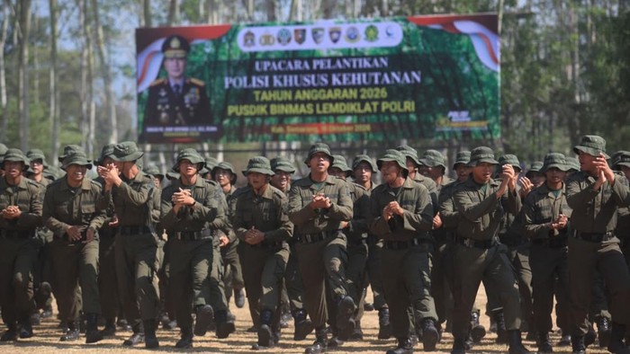 polri-menyiapkan-70-ribu-polisi-khusus-kehutanan-untuk-memperkuat-penanganan-karhutla-1792126794766_169