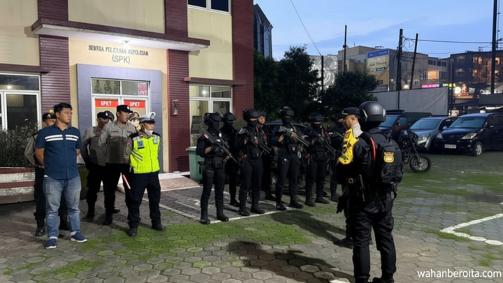 Historic Moment: Polisi Amankan 4 Remaja Lagi Minum Miras di Pinggir Jalan Tangsel