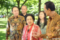 Topics Covered: Megawati Bertemu 3,5 Jam dengan Sultan HB X di Jogja, Dijamu Wedang Semlo