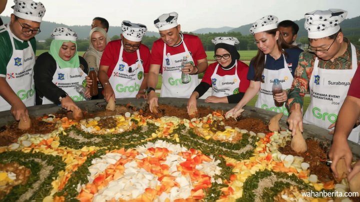 Important Visit: Waka DPRD Surabaya Nilai Festival Rujak Uleg Gerakkan Ekonomi Kerakyatan