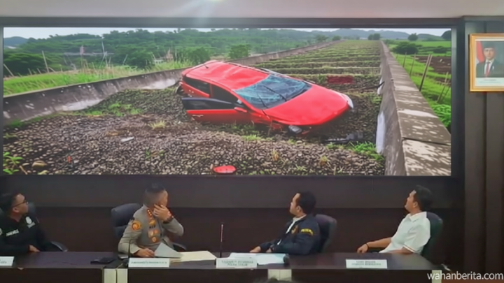 Topics Covered: Polisi Dalami Motif Lain Pria Bunuh dan Lempar Wanita dari Tol di Bogor