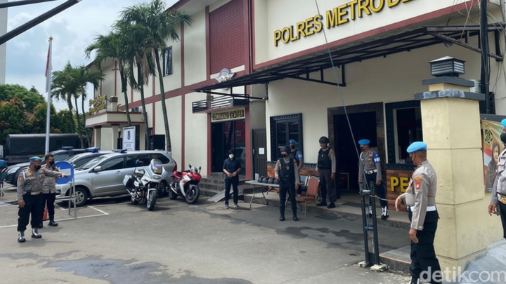 Key Discussion: Rumah Penulis di Depok Sempat Digeruduk Ormas GRIB, Polisi Mediasi Damai