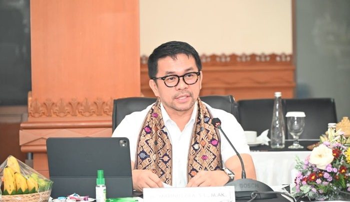 Topics Covered: DPR Desak Imigrasi Bali Perkuat Pengawasan di Tengah Ramainya Turis Asing