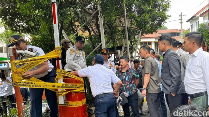 Operator Parkir Ilegal di Blok M Square Raup Rp 100 Juta Per Hari