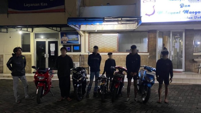 Polisi Bubarkan Balap Liar di Jaktim – 5 Pemuda Diamankan