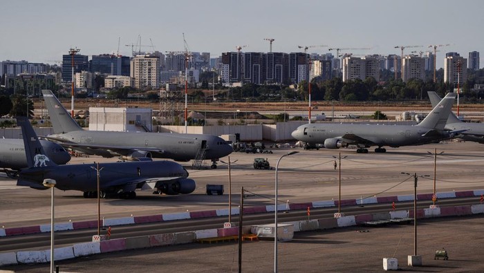 bandara-ben-gurion-jadi-lokasi-parkir-pesawat-tanker-militer-as-1779259537468_169