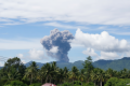 Gunung Dukono 2 Kali Meletus Pagi Ini – Tinggi Kolom Abu hingga 2.700 Meter