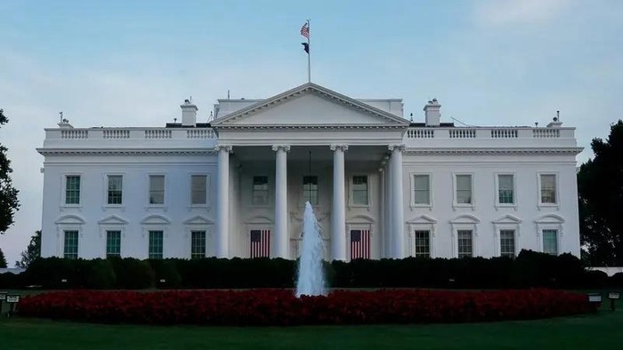 gedung-putih-di-washington-dc-as-1754024907789_169