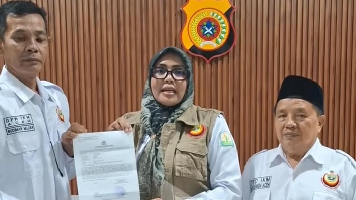 ikm-aceh-laporkan-abu-janda-ke-polda-aceh-1780085589465_169