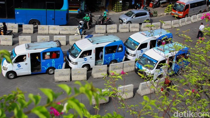 jaklingko-dievaluasi-demi-layanan-aman-dan-nyaman-untuk-warga-1763377449541_169