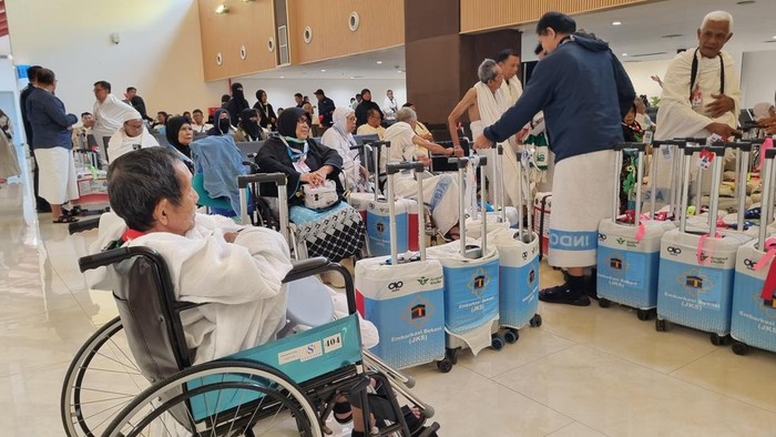 jemaah-haji-indonesia-di-bandara-soekarno-hatta-tangerang-1779021472262_169