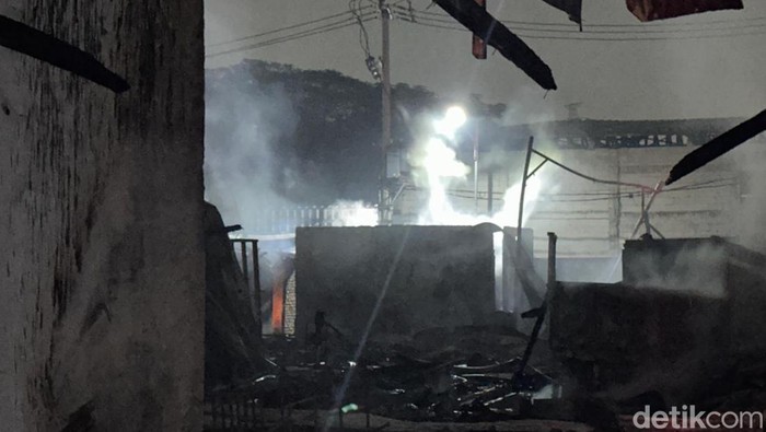What Happened During: Situasi Terkini Kebakaran di Gandamekar Bekasi, Asap Hitam Membubung