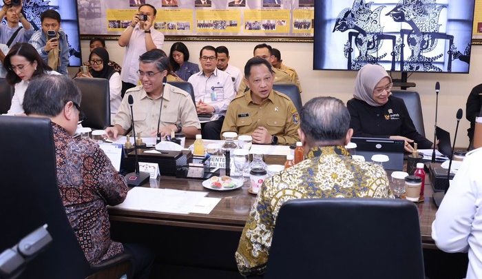Topics Covered: Evaluasi Kerja Fleksibel ASN, MenPAN-RB: Tak Kurangi Layanan