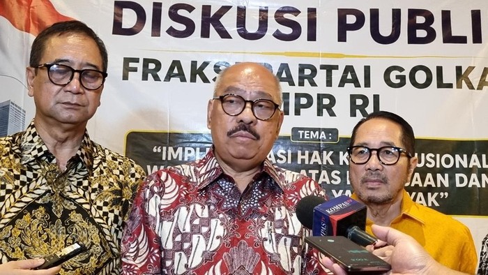 ketua-fraksi-golkar-di-mpr-ri-melchias-markus-mekeng-1779733798398_169