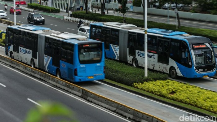 melihat-pelayanan-bus-transjakarta-di-tengah-wacana-kenaikan-tarif-3_169