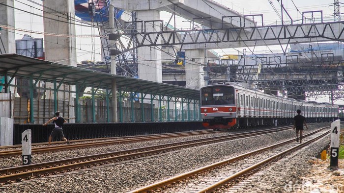 Key Discussion: Warga Senang JIS Bakal Punya Stasiun KRL: Jadi Banyak Opsi Transportasi