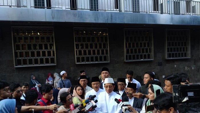 menag-yang-juga-imam-besar-masjid-istiqlal-nasaruddin-umar-1779852603109_169