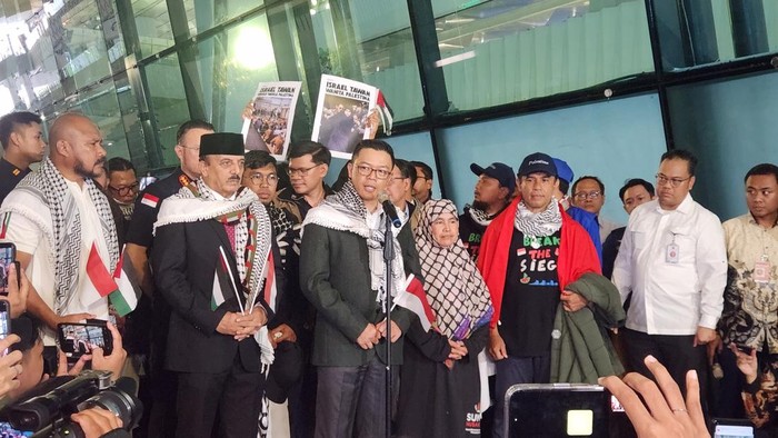menlu-sugiono-saat-menyambut-9-wni-yang-sempat-ditahan-israel-adrialdetikcom-1779618719946_169