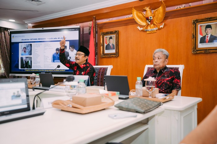 mensos-dan-12-pemda-bahas-persoalan-the-invisible-people-di-daerah-1778595422009