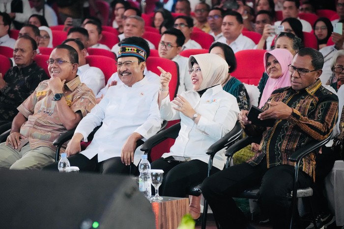 mensos-gus-ipul-ajak-kepala-daerah-se-ntt-bangun-sekolah-rakyat-1780223527699