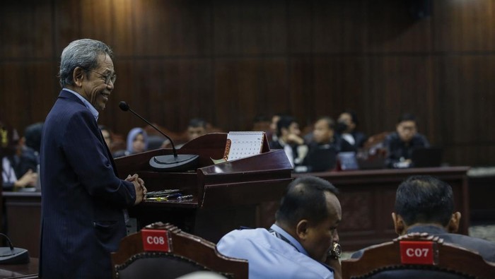 mk-gelar-sidang-uji-materi-uu-tni-hadirkan-tiga-ahli-1779775373029_169