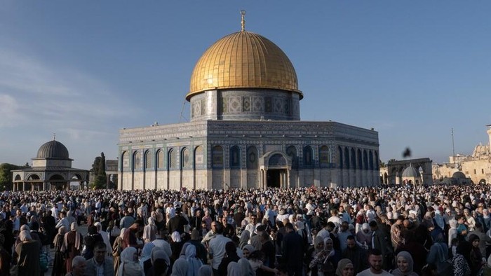 momen-umat-muslim-palestina-salat-idul-adha-di-masjid-al-aqsa-1779870390141_169