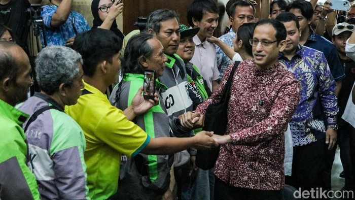 nadiem-makarim-dituntut-18-tahun-penjara-di-kasus-chromebook-1778676831645_169