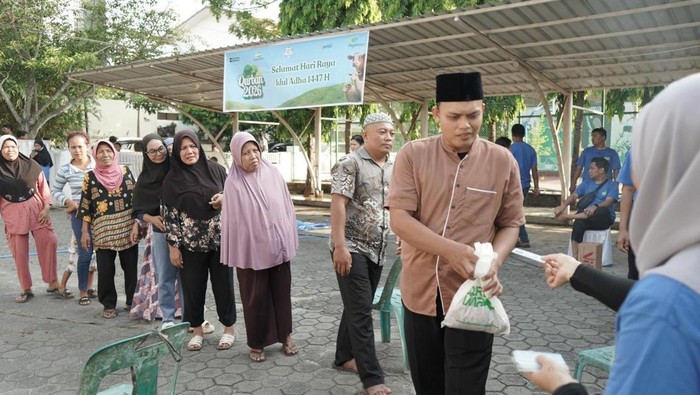 pegadaian-salurkan-lebih-dari-900-hewan-kurban-ke-seluruh-indonesia-1780136026304_169