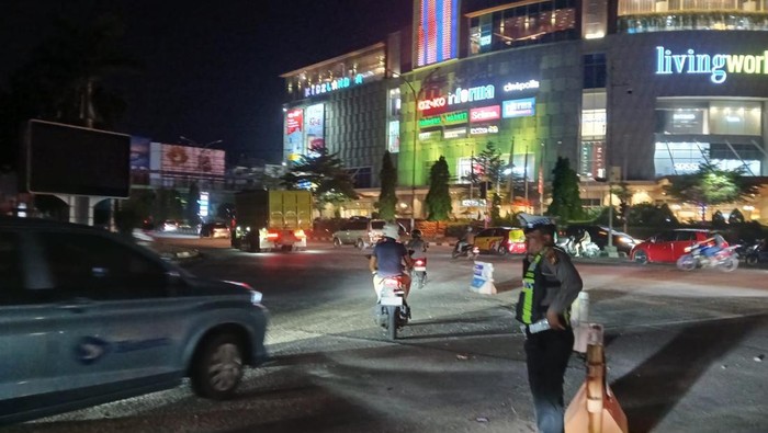 pekanbaru-riau-gelap-gulita-dan-macet-imbas-pemadaman-listrik-jumat-2252026-1779458832077_169