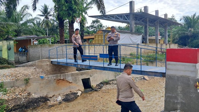 polda-riau-merampungkan-39-jembatan-pada-tahap-2-1778770121620_169