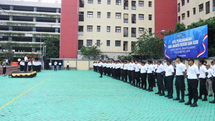 New Policy: Polres Jakbar Gelar Apel Pencanangan Gerakan Jaga Jakarta Bersih dan Asri