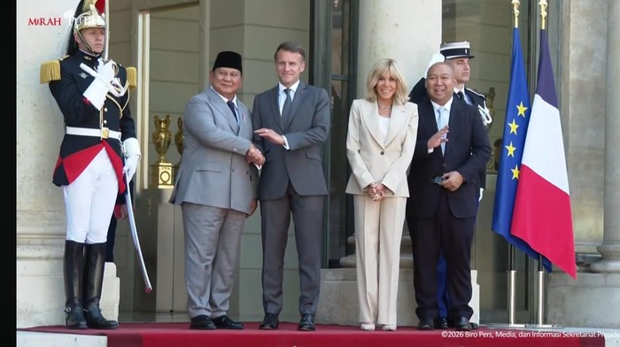 presiden-prabowo-subianto-tiba-di-istana-kepresidenan-prancis-istana-elysee-di-paris-prancis-untuk-kunjungan-bilateral-prabowo-1779980641479_169