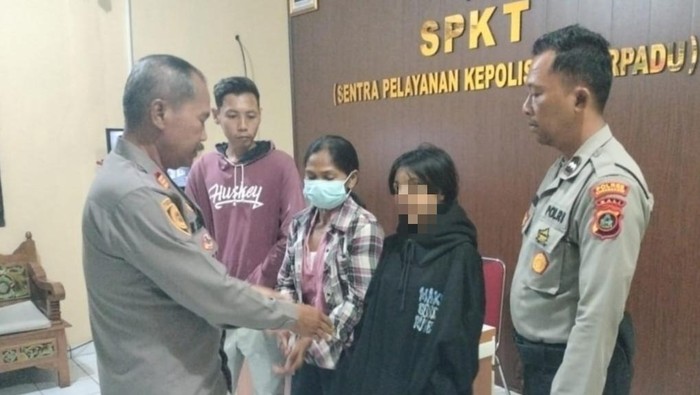 siswi-smp-asal-desa-ban-kecamatan-kubu-karangasem-inisial-npj-dijemput-orang-tuanya-di-polsek-kubu-setelah-sempat-hilang-jumat-1778834010309_169