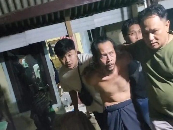 tampang-pelaku-pembunuhan-wanita-tergantung-di-kebun-warga-serang-1779686181571_43