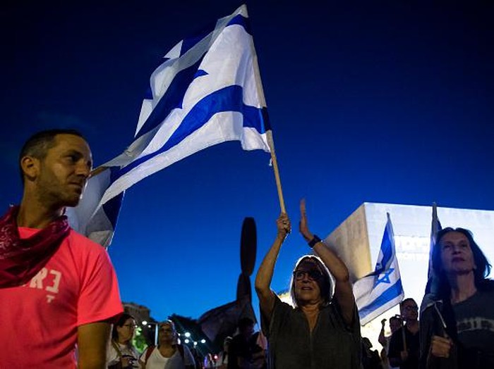 warga-israel-unjuk-rasa-dukung-oposisi-gulingkan-pm-netanyahu-2_43