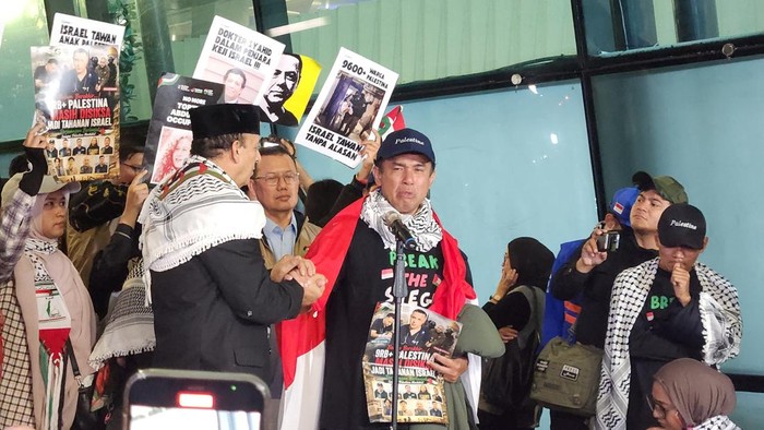 wni-relawan-global-sumud-flotilla-2026-tiba-di-bandara-soetta-1779629377928_169