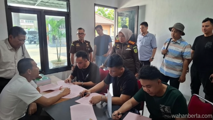 Berkas Lengkap – Sindikat Pengedar 30 Kg Sabu Dikirim ke Kejari Banyuasin