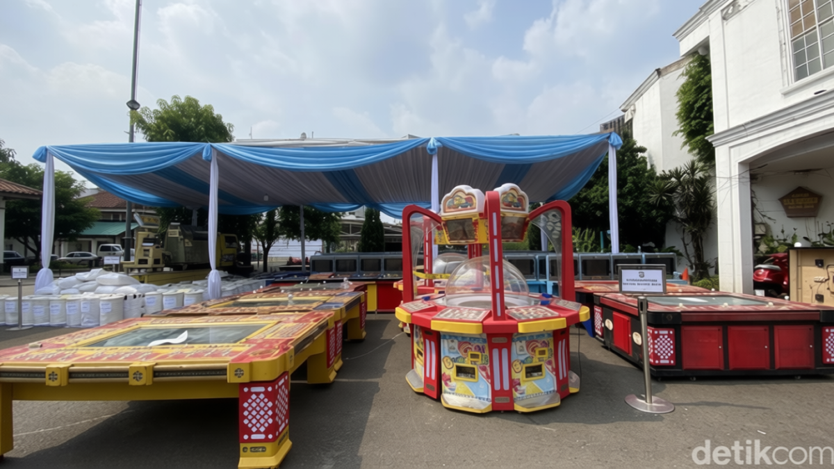 1227f4de-b7e9-478b-8e7d-86f885b79381-0