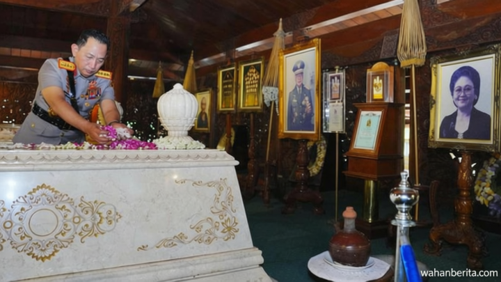 Important Visit: Ziarah Kapolri ke Makam 3 Presiden RI Jelang Hari Bhayangkara
