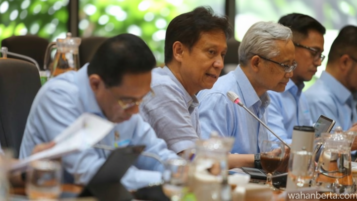 Meeting Results: Menkes Tegaskan BPJS Tak Kenal Kasta: Ini Asuransi Gotong Royong