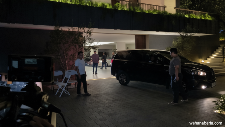 3 Mobil Penyidik KPK Keluar Usai 1 Jam Geledah Rumah Wamen Imipas Silmy Karim