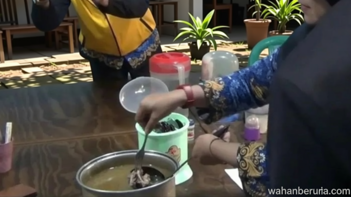 Lapo di Cengkareng Diduga Jual Menu Daging Anjing – Pemkot Uji Sampel