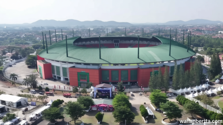 Official Announcement: Ramai Keluhan Keamanan Parkiran di Stadion Pakansari, Helm-Knalpot Raib