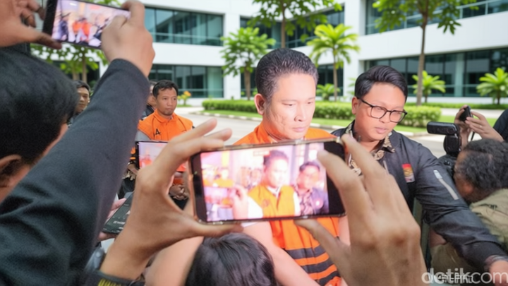Key Strategy: KPK Tahan 3 Tersangka Korupsi Pembangunan Gedung Pemkab Lamongan
