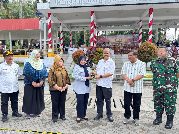 anggota-mpr-ri-dinda-rembulan-membuka-lomba-kreasi-baris-berbaris-dan-pengibaran-bendera-lkbb-pb-tahun-2026-tingkat-provinsi-k-1780279694895